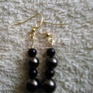 sexy looking 1inch earrings